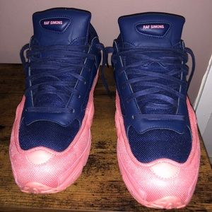 RAF Simmons ozweego